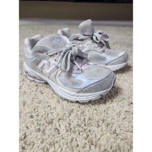 New Balance Shoes Kids Size 11.5 Gray Pink 2002R Suede Mesh Running Lace Up A14